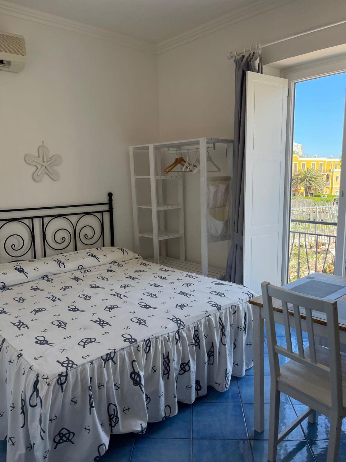 Ponza Inn- Casa Giovanna Eksteriør billede